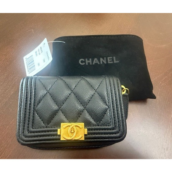 CHANEL BOY Zip Card Wallet Quilted Caviar Black & Gold BAG AND TAG AUTENTIC NEW! - Picture 1 of 8